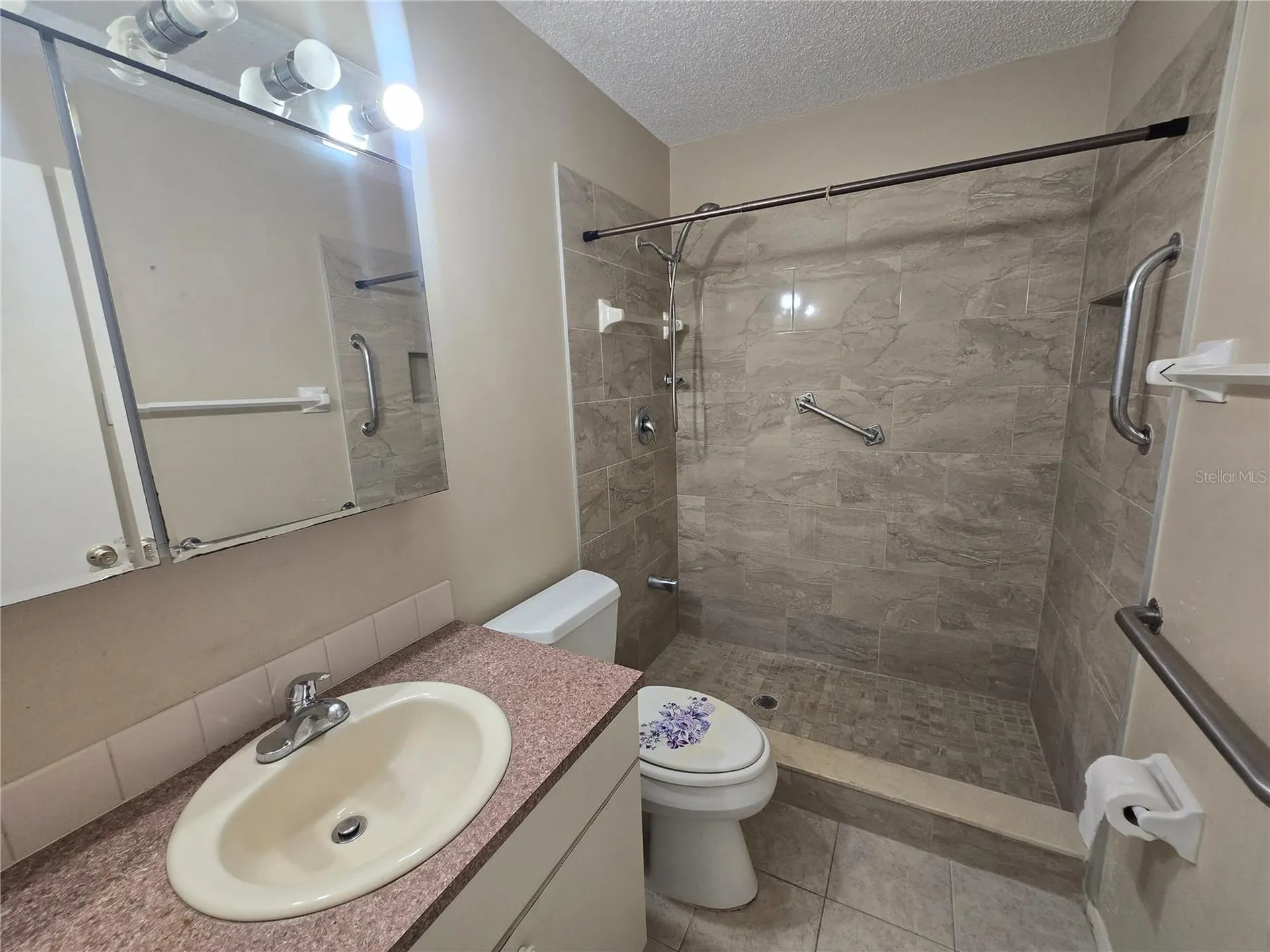 7941 58th Avenue N St Petersburg FL 33709