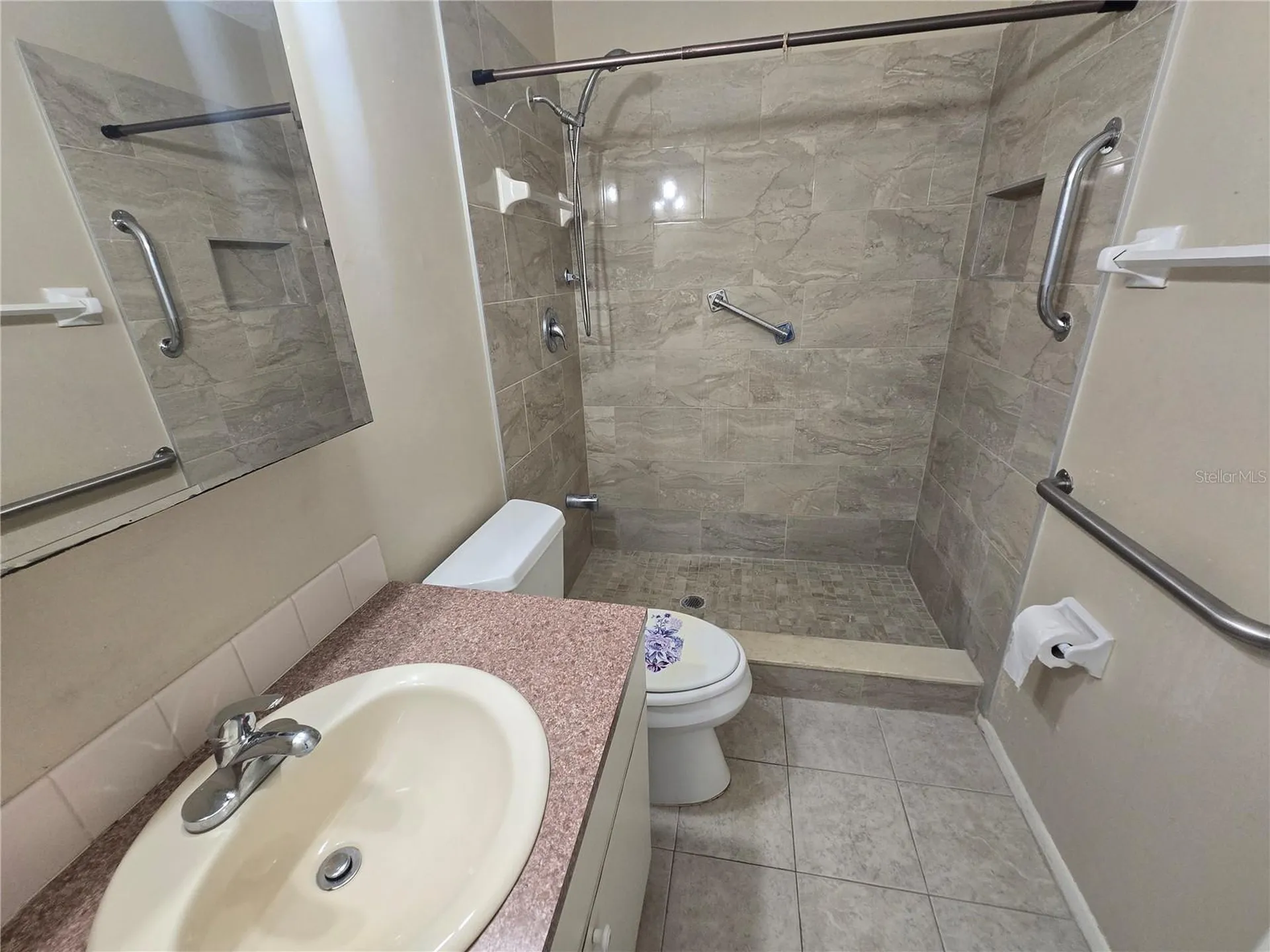 7941 58th Avenue N St Petersburg FL 33709