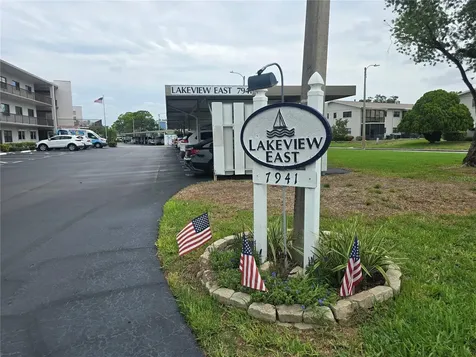 7941 58th Avenue N St Petersburg FL 33709