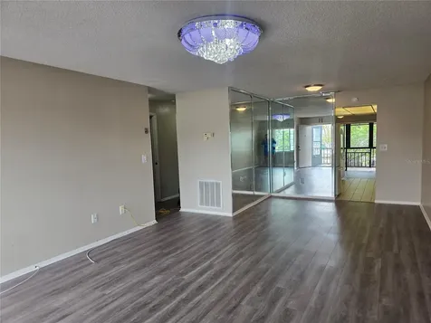 7941 58th Avenue N St Petersburg FL 33709