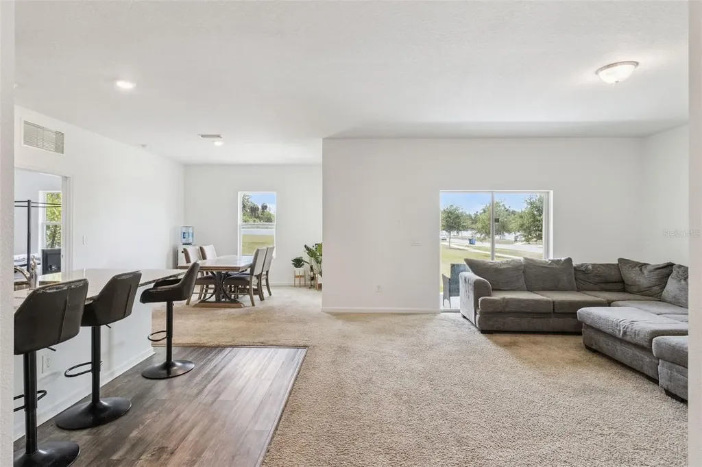 903 Shimmering Oaks Lane Seffner FL 33584