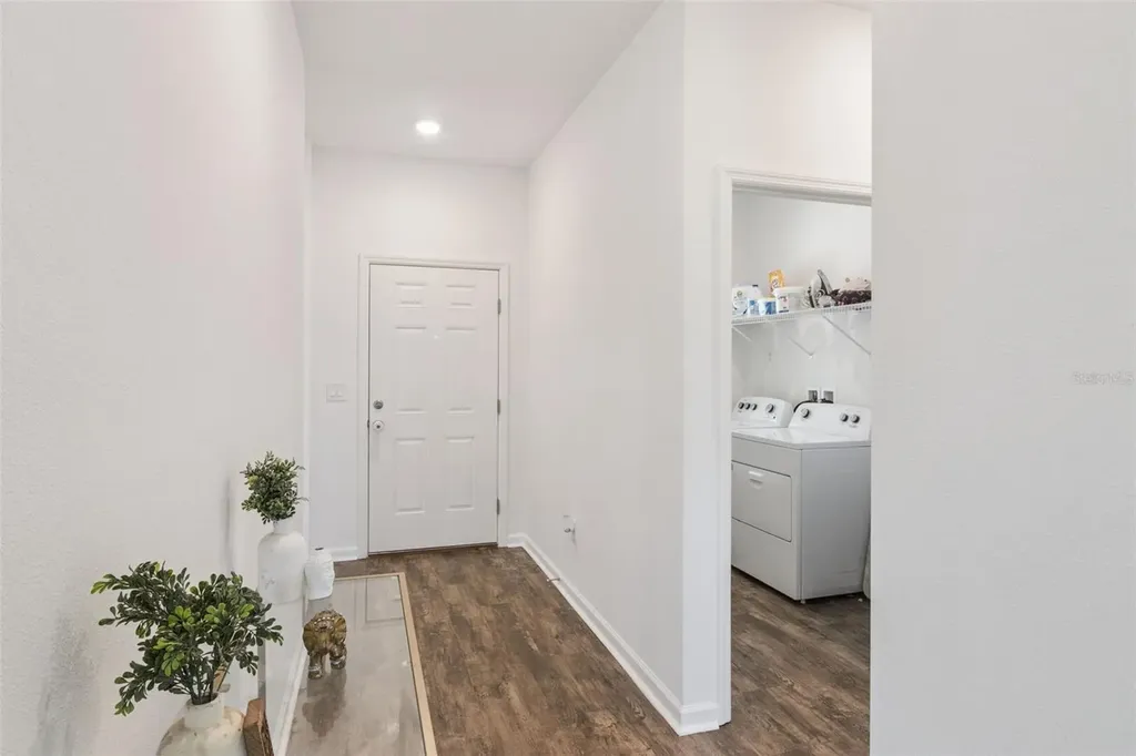 903 Shimmering Oaks Lane Seffner FL 33584