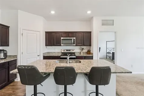 903 Shimmering Oaks Lane Seffner FL 33584