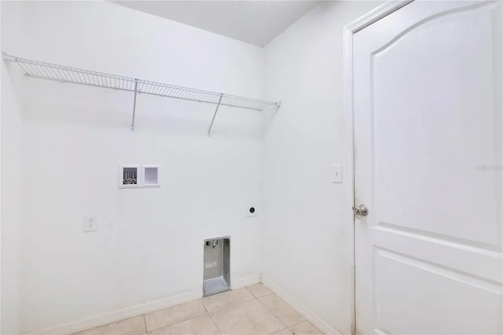2465 Begonia Street Mascotte FL 34753