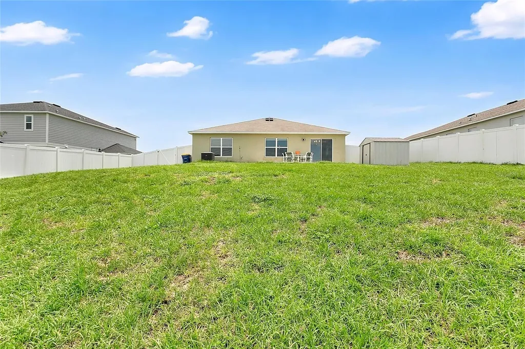 2465 Begonia Street Mascotte FL 34753