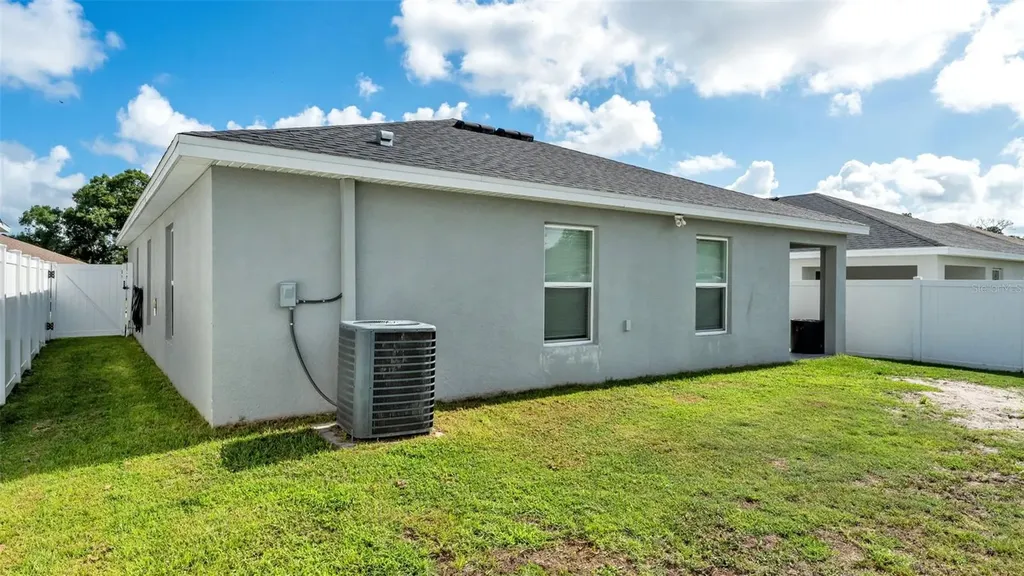 2025 Harvest Landing Circle Lakeland FL 33810