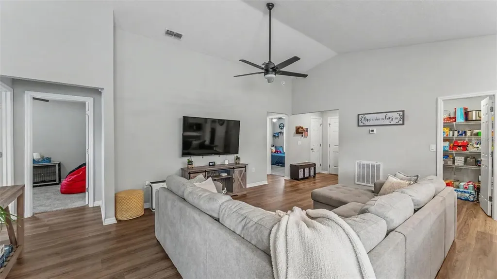 2025 Harvest Landing Circle Lakeland FL 33810
