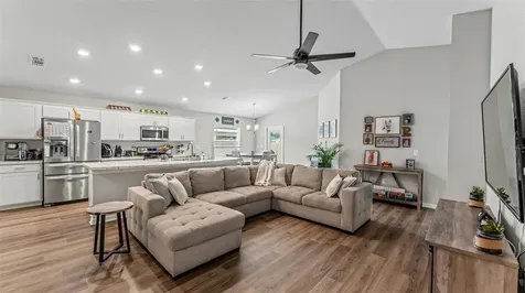 2025 Harvest Landing Circle Lakeland FL 33810