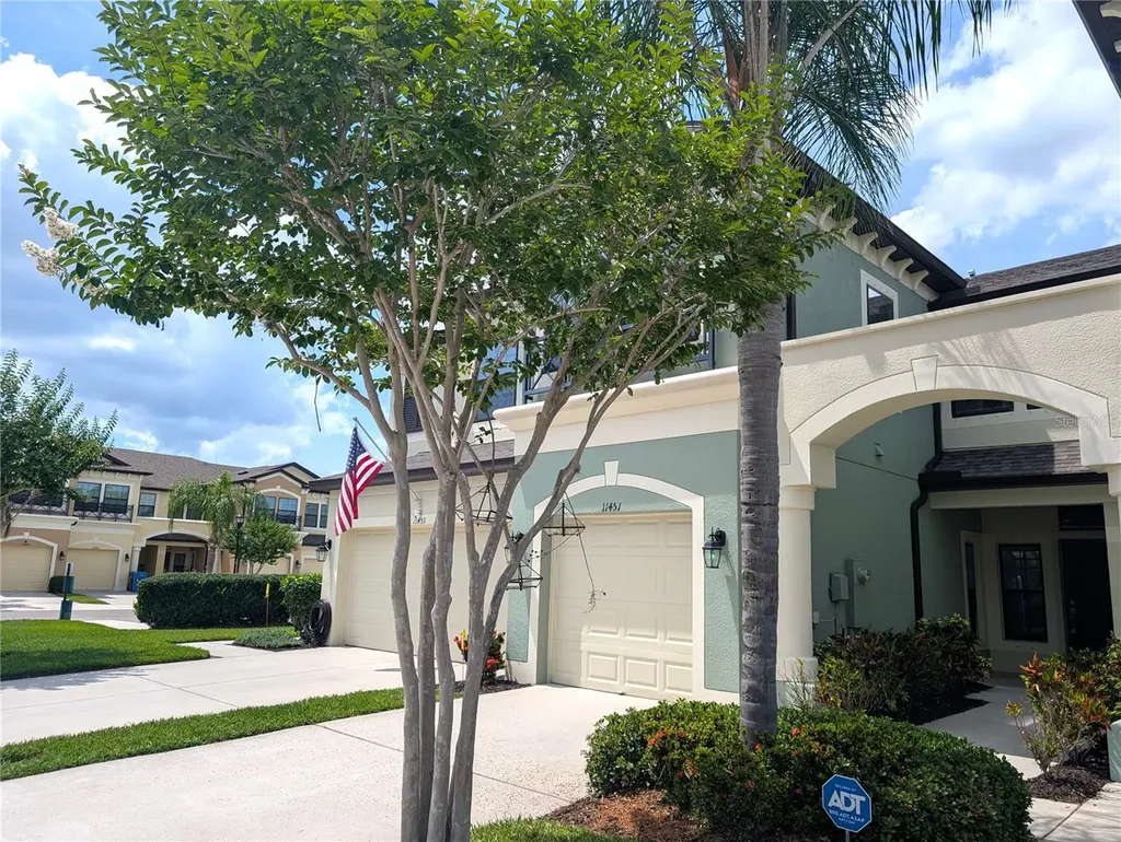 11451 Crowned Sparrow Lane Tampa FL 33626