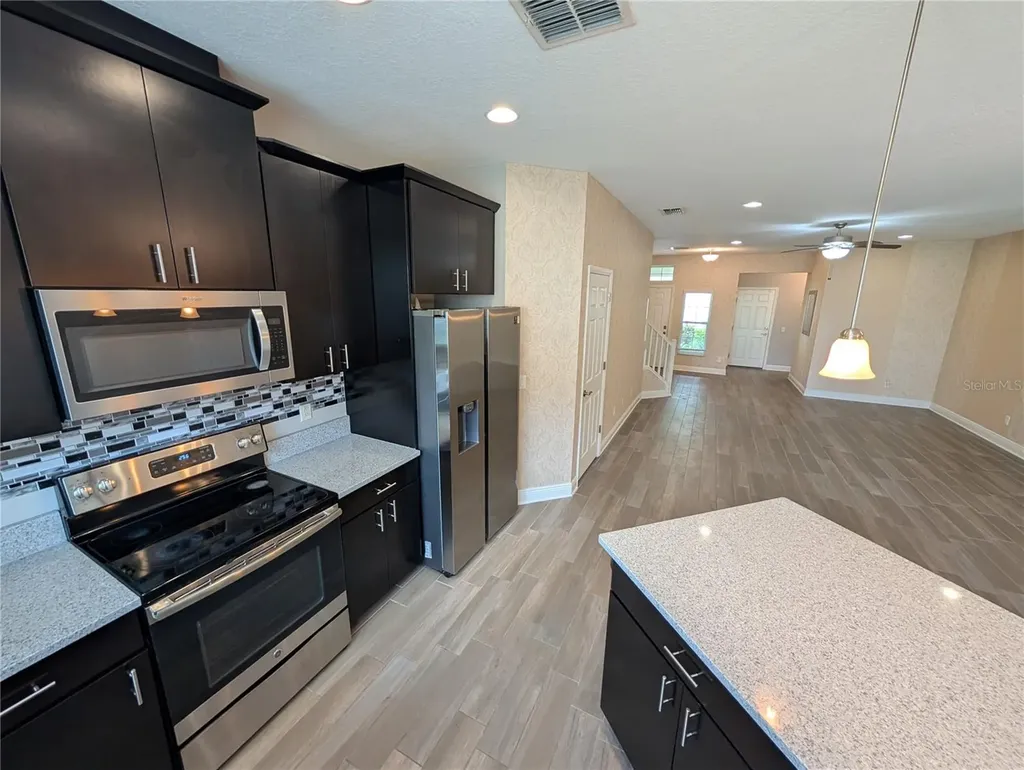 11451 Crowned Sparrow Lane Tampa FL 33626