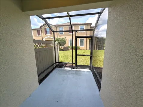 11451 Crowned Sparrow Lane Tampa FL 33626