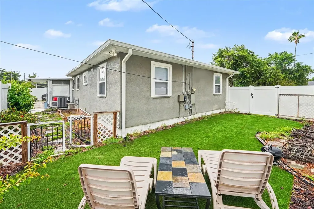 6242 5th Avenue N St Petersburg FL 33710