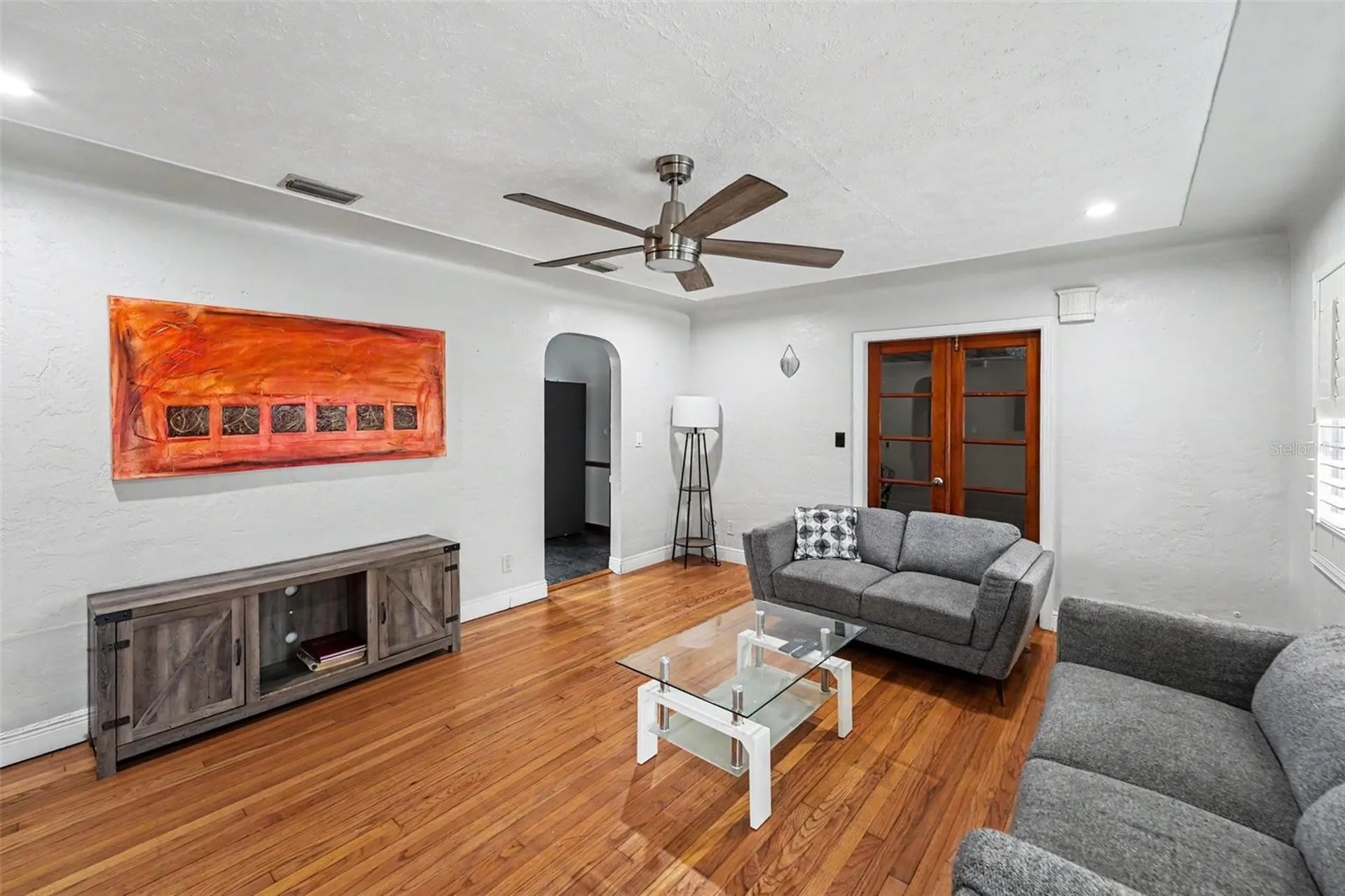6242 5th Avenue N St Petersburg FL 33710