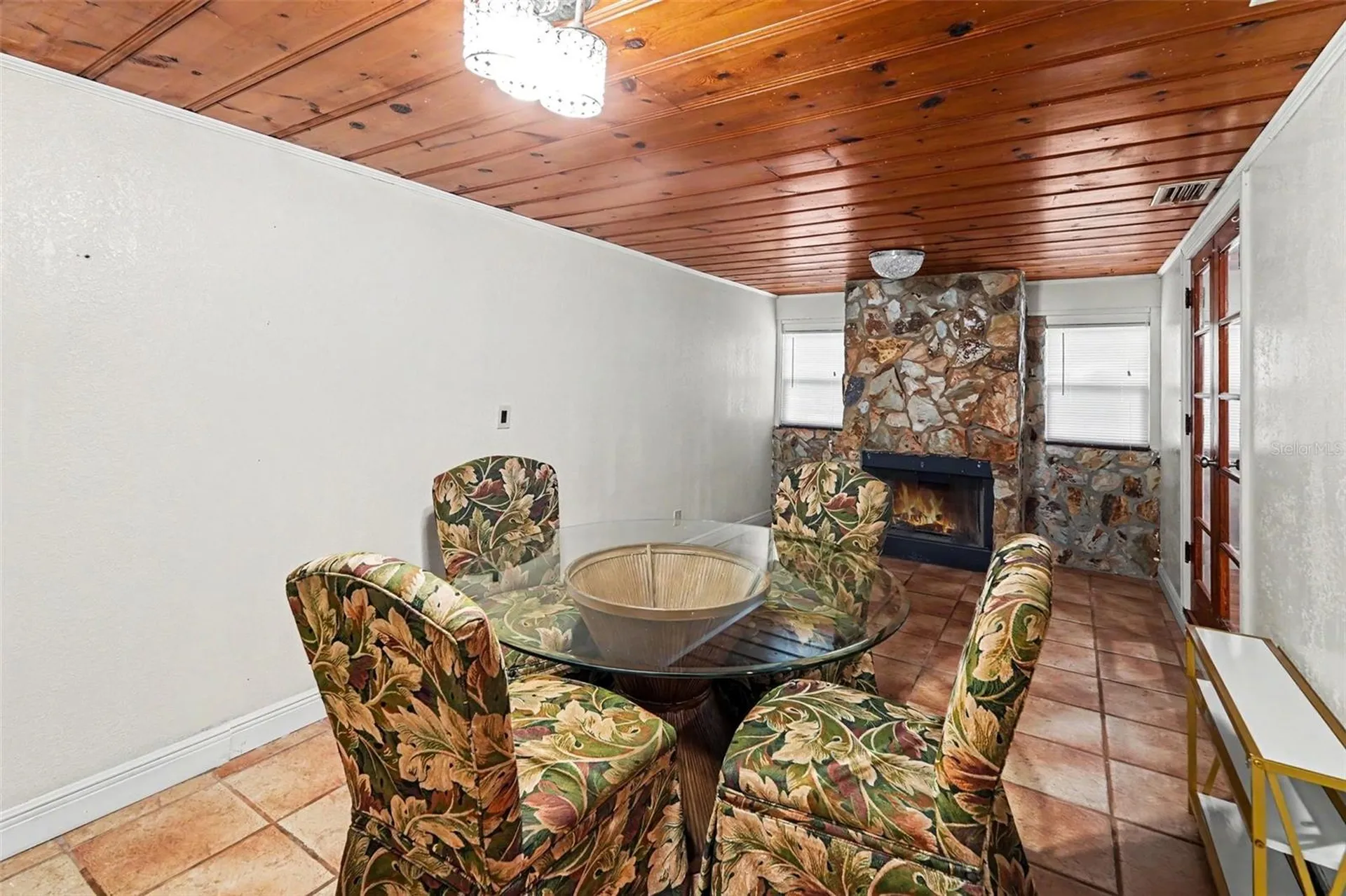 6242 5th Avenue N St Petersburg FL 33710