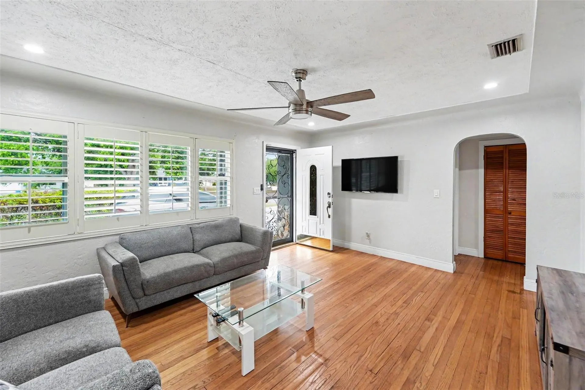 6242 5th Avenue N St Petersburg FL 33710