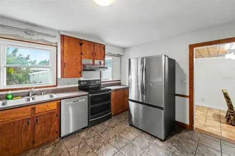 6242 5th Avenue N St Petersburg FL 33710