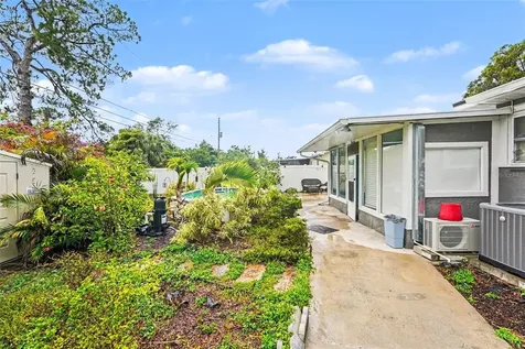 6242 5th Avenue N St Petersburg FL 33710