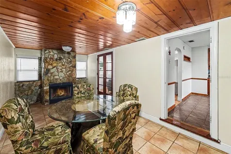 6242 5th Avenue N St Petersburg FL 33710
