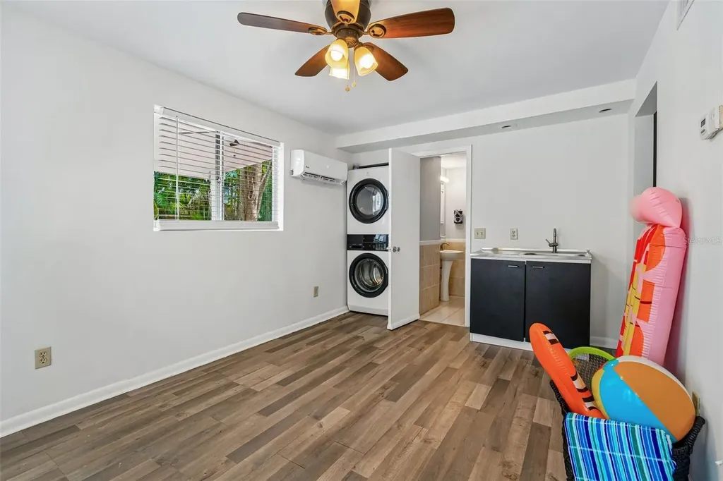2434 W Prospect Road Tampa FL 33629