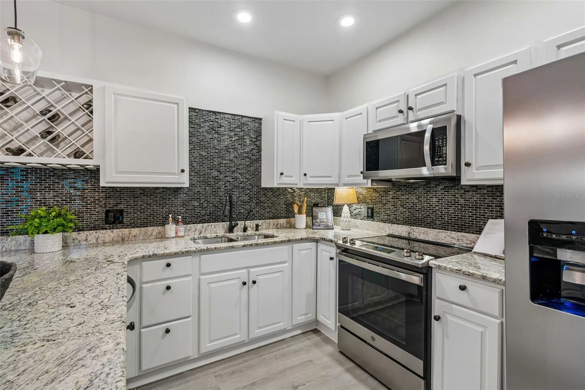 2434 W Prospect Road Tampa FL 33629
