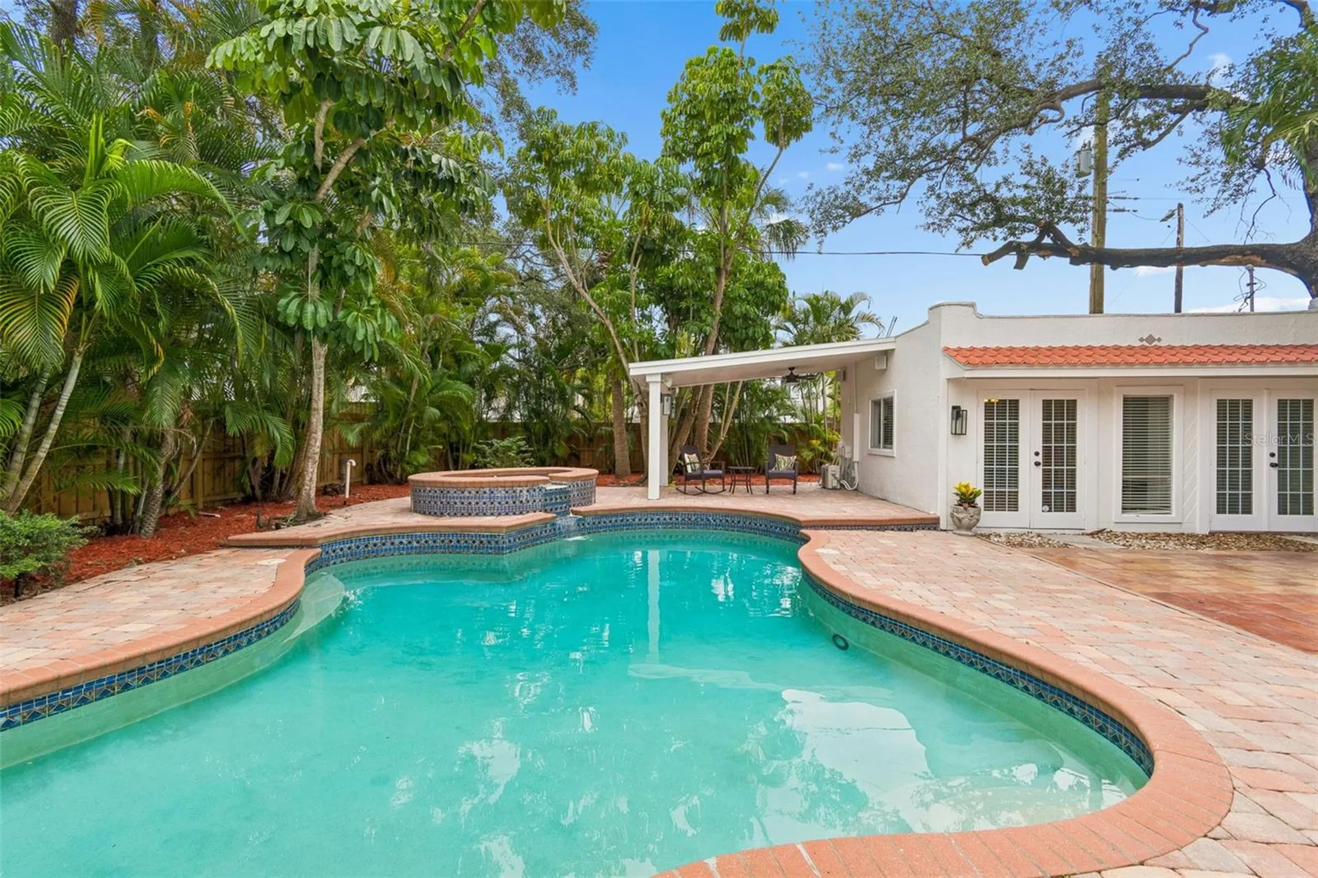 2434 W Prospect Road Tampa FL 33629
