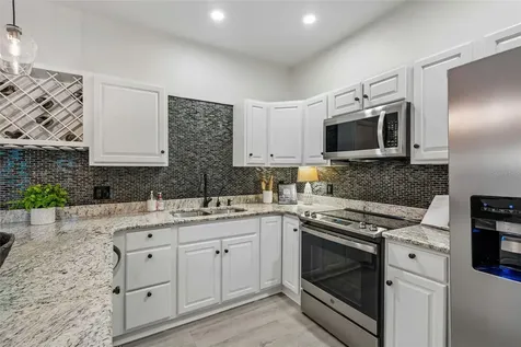 2434 W Prospect Road Tampa FL 33629