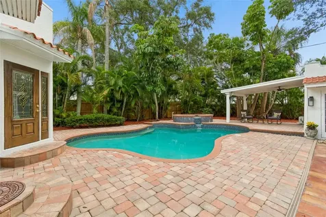 2434 W Prospect Road Tampa FL 33629