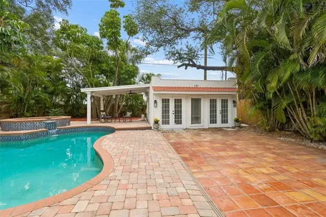 2434 W Prospect Road Tampa FL 33629