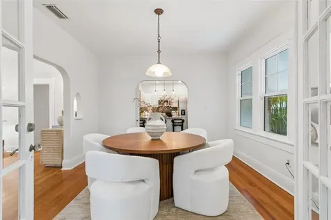 2434 W Prospect Road Tampa FL 33629