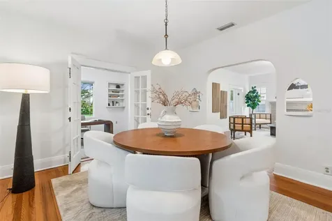 2434 W Prospect Road Tampa FL 33629