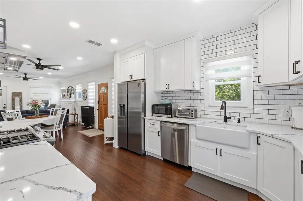 2237 14th Avenue N St Petersburg FL 33713