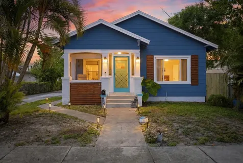2237 14th Avenue N St Petersburg FL 33713