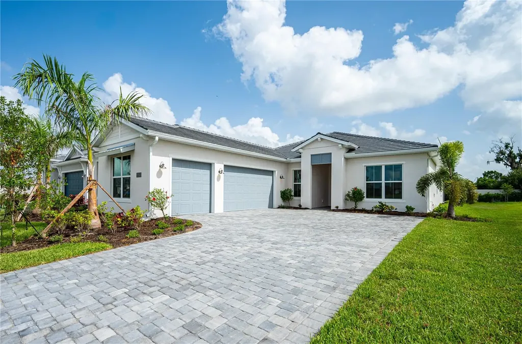 17547 Palmiste Drive Bradenton FL 34202