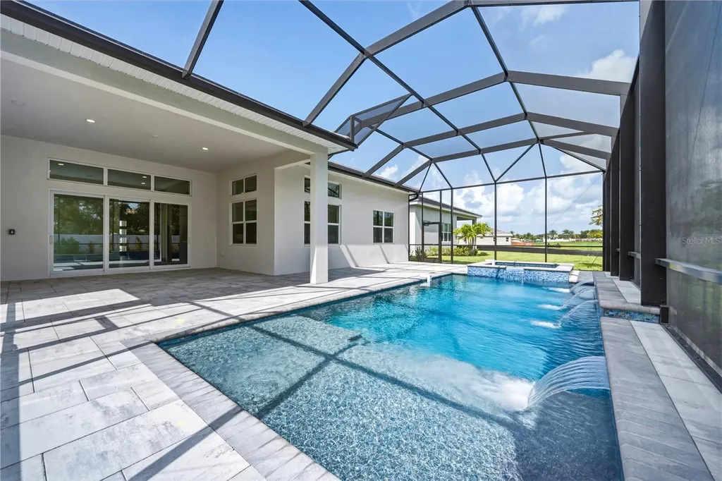 17547 Palmiste Drive Bradenton FL 34202