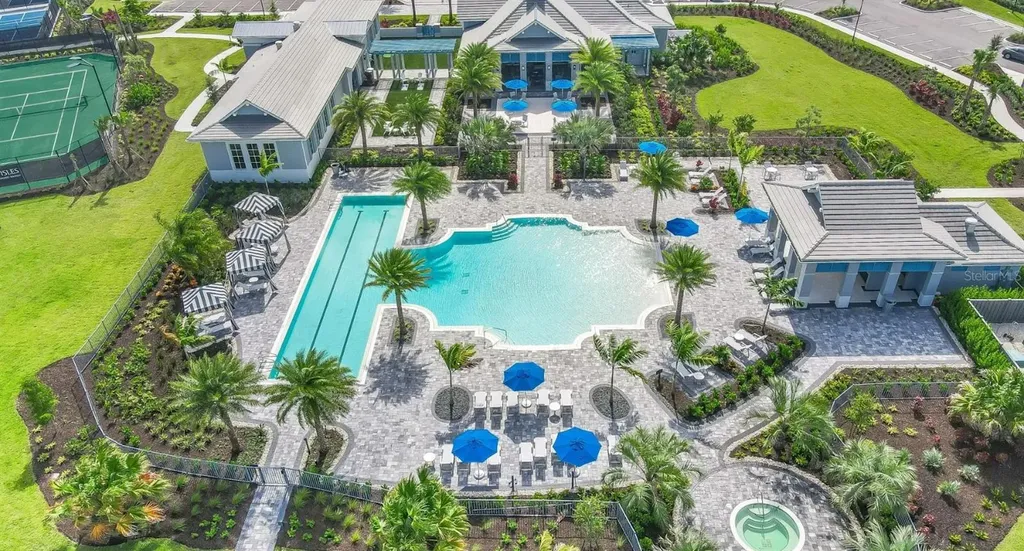 17547 Palmiste Drive Bradenton FL 34202