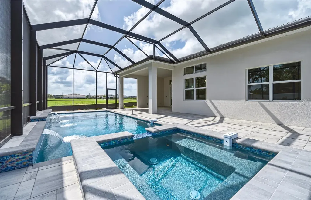 17547 Palmiste Drive Bradenton FL 34202