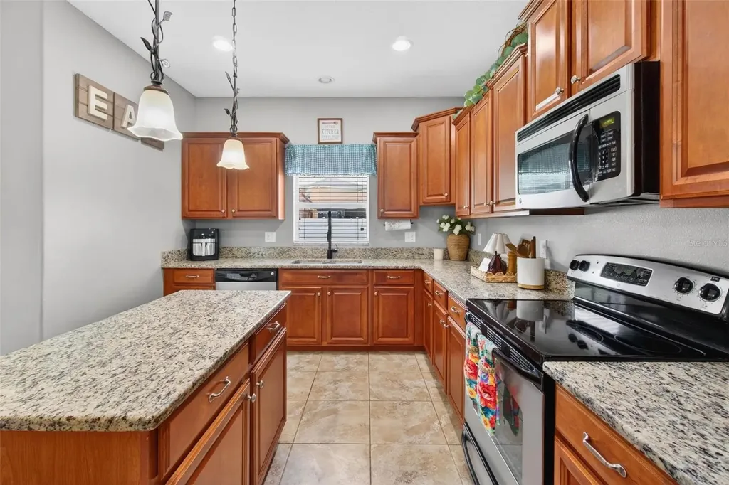 18021 Atherstone Trail Land O Lakes FL 34638
