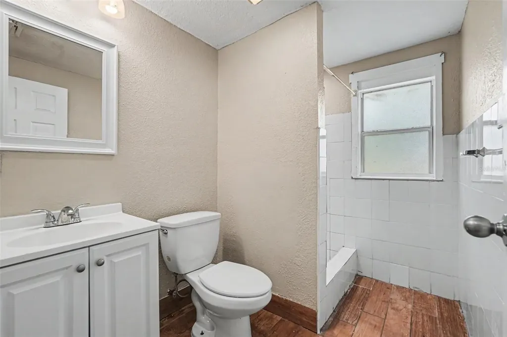 828 E 145th Avenue Tampa FL 33613