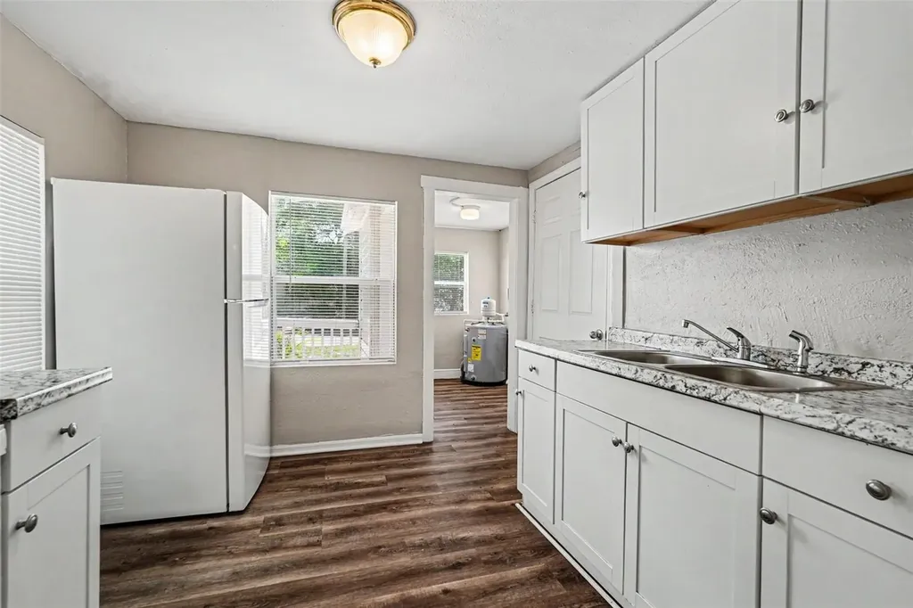 828 E 145th Avenue Tampa FL 33613