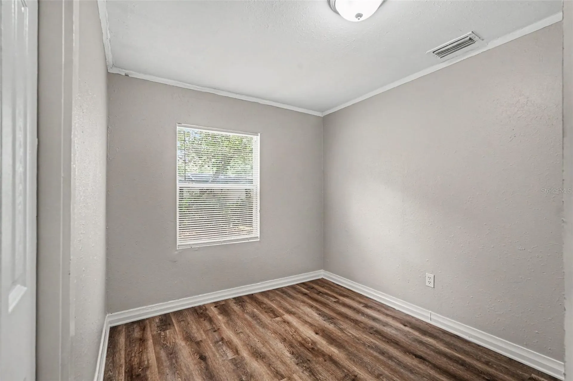 828 E 145th Avenue Tampa FL 33613