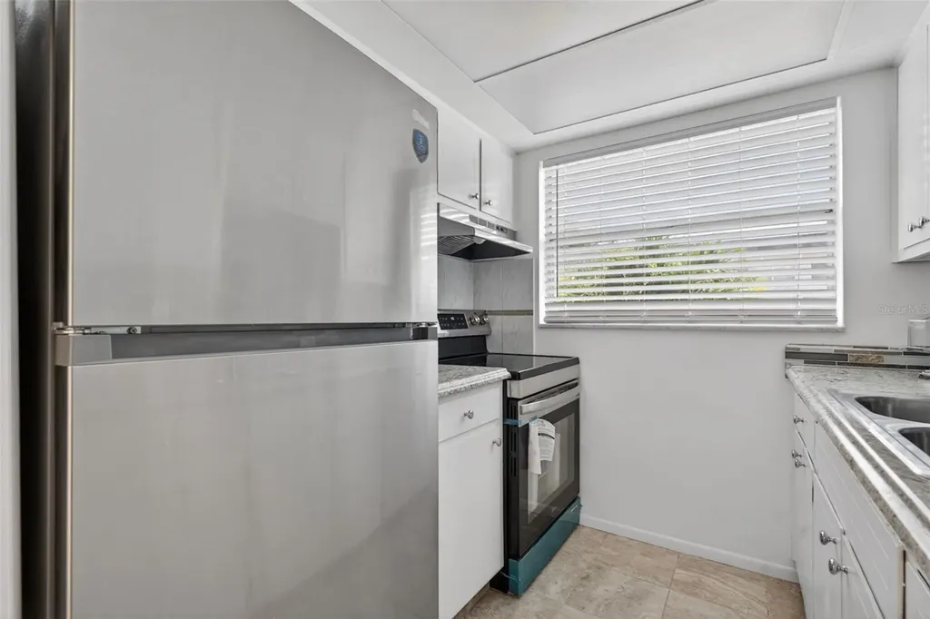 1221 Drew Street Clearwater FL 33755