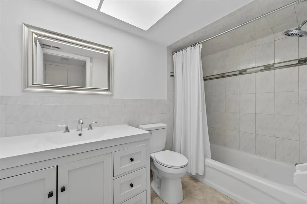 1221 Drew Street Clearwater FL 33755
