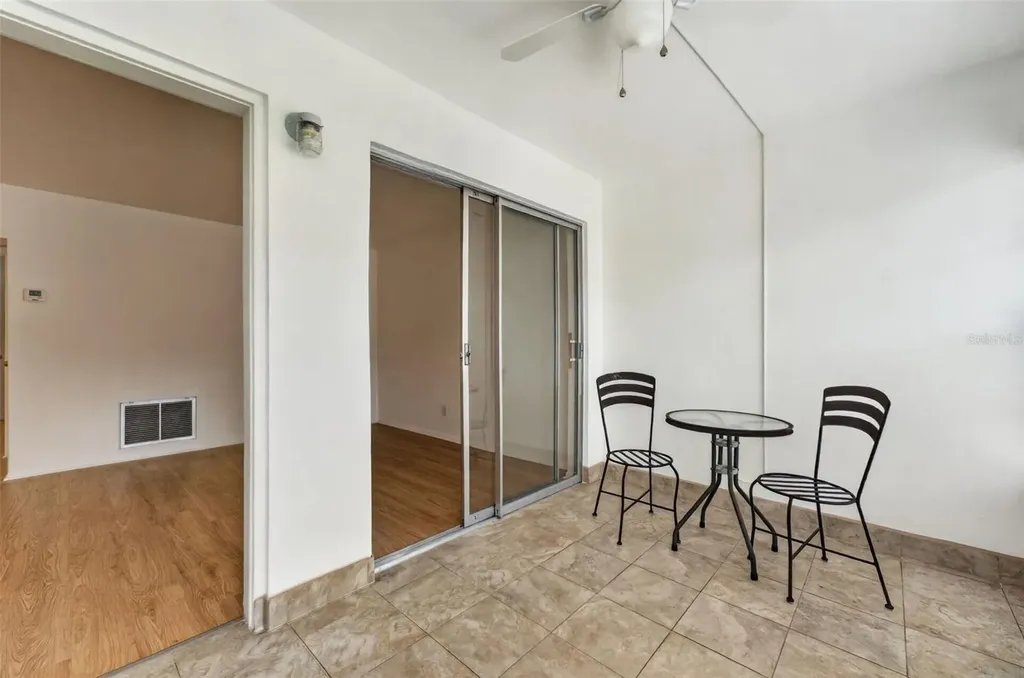 1221 Drew Street Clearwater FL 33755