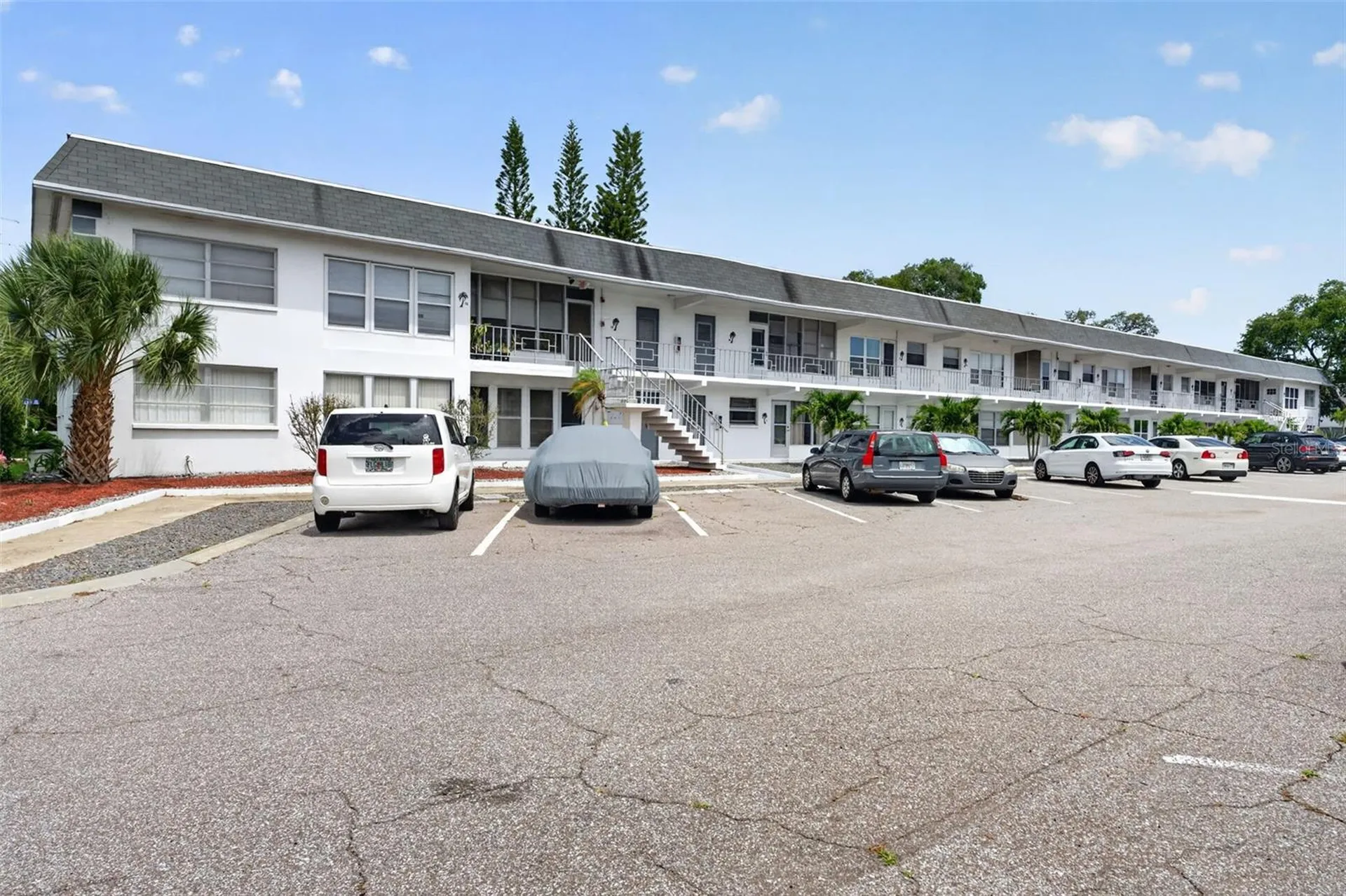 1221 Drew Street Clearwater FL 33755