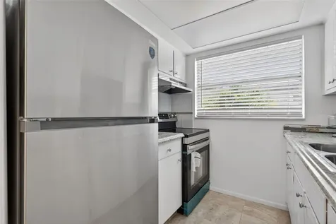 1221 Drew Street Clearwater FL 33755