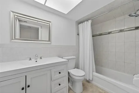1221 Drew Street Clearwater FL 33755