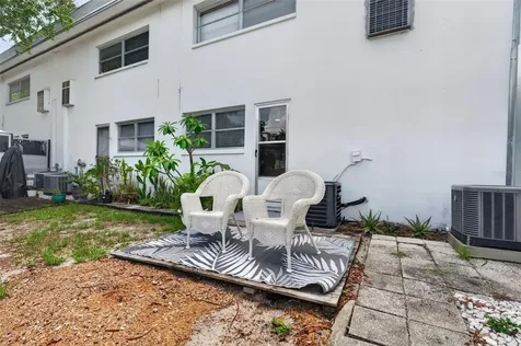 1221 Drew Street Clearwater FL 33755