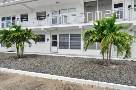 1221 Drew Street Clearwater FL 33755