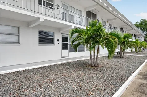 1221 Drew Street Clearwater FL 33755