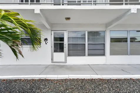 1221 Drew Street Clearwater FL 33755